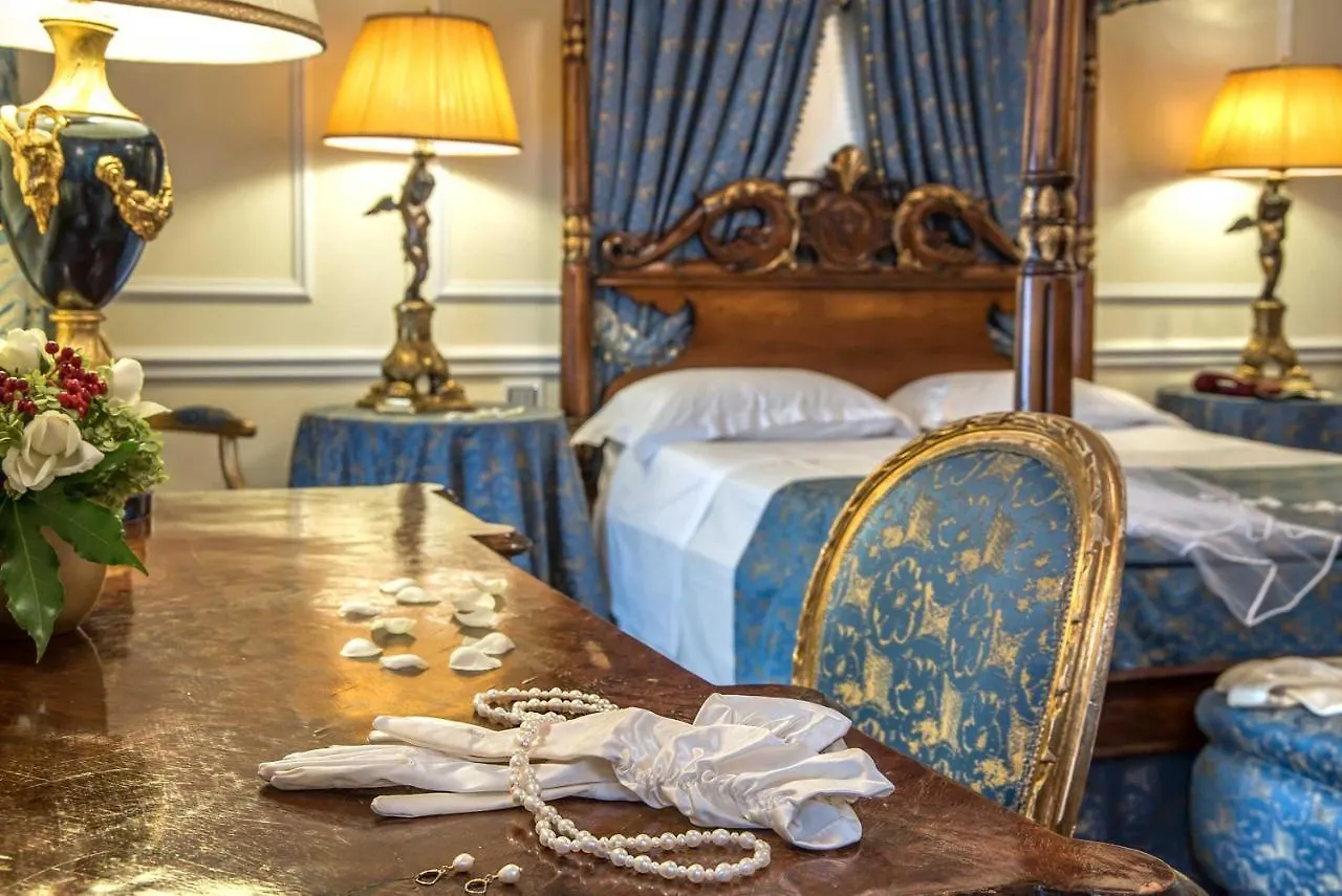 *** Hotel Albergo del Senato Roma Italia
