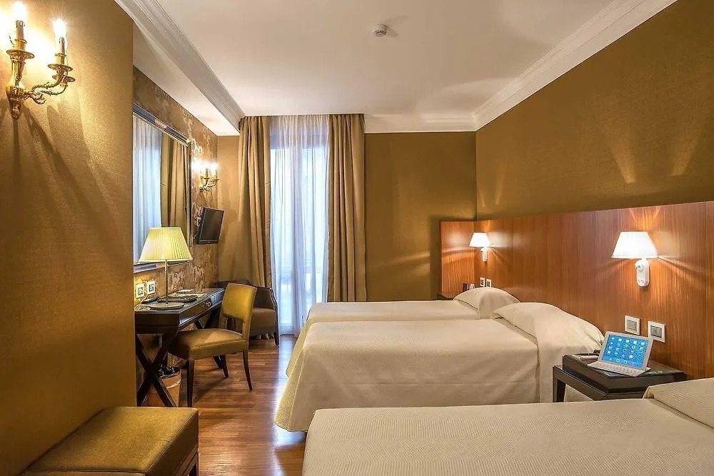 *** Hotel Albergo del Senato Roma Italia