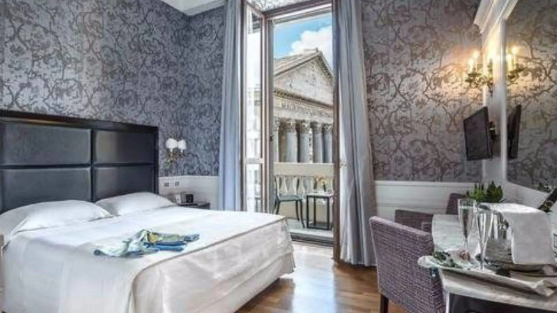 Albergo del Senato Roma 3*,  Italia