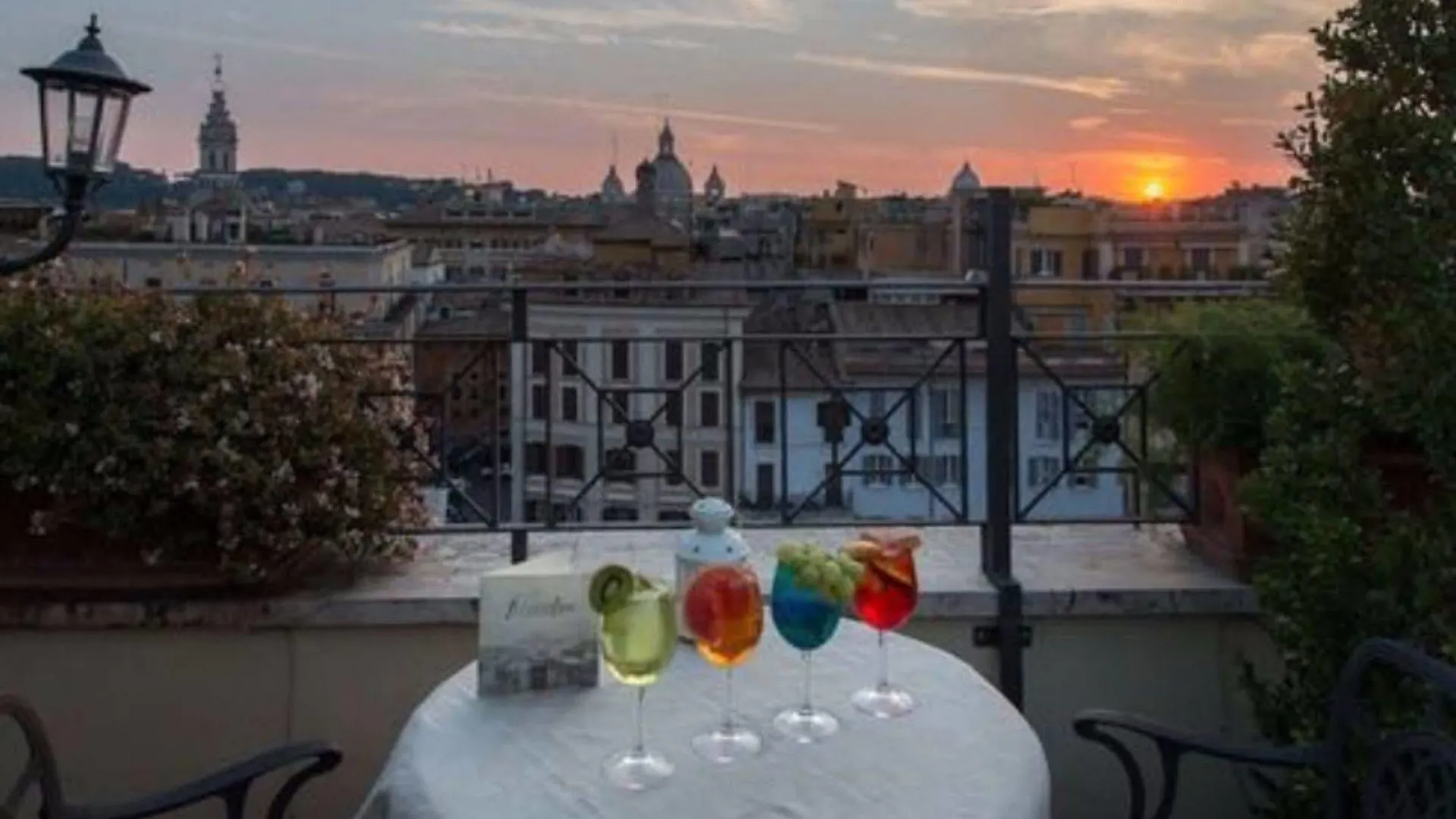 Albergo del Senato Roma 3*,  Italia